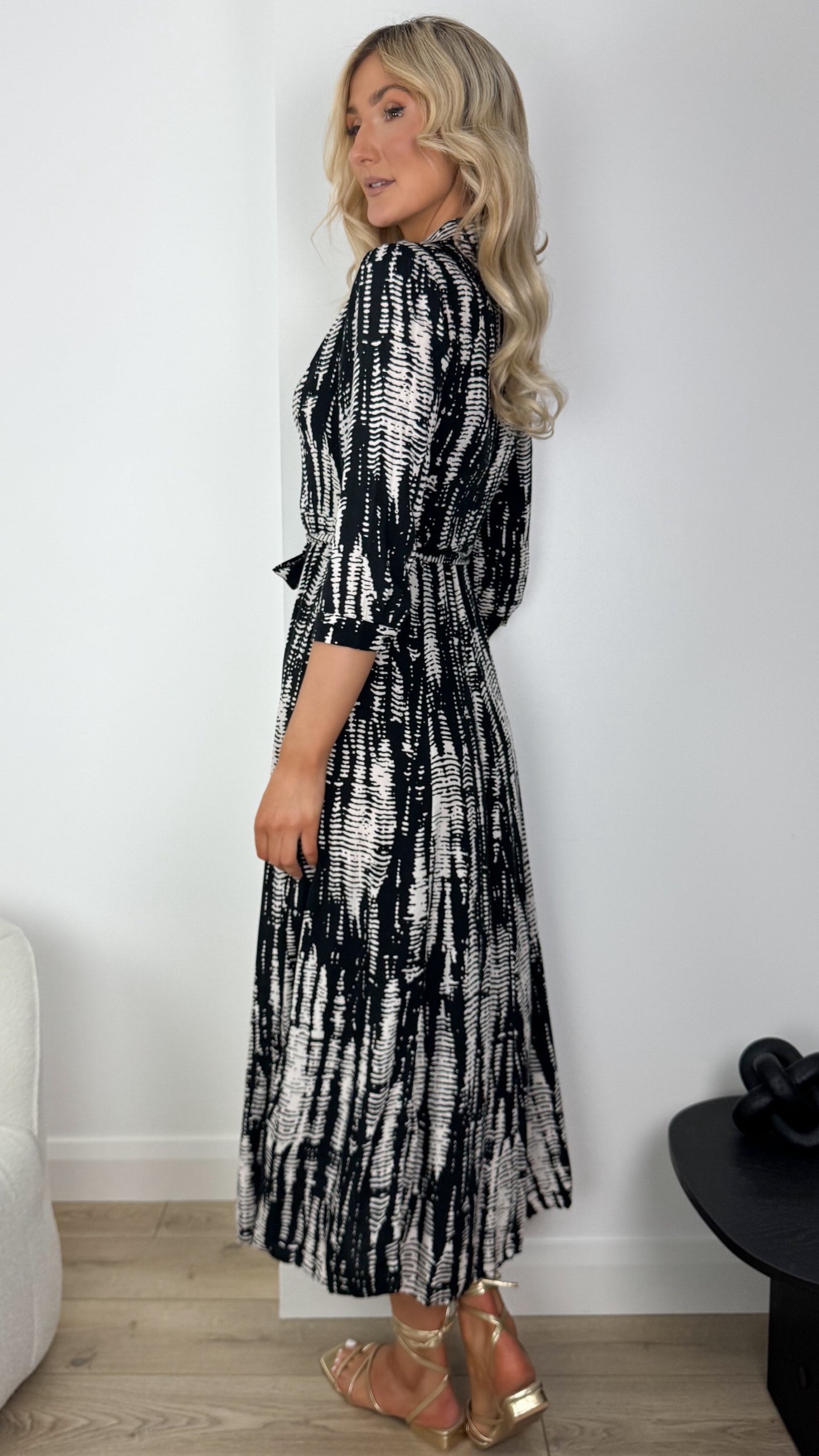 Kelly Maxi Pattern Shirt Dress with Pockets - Black and White