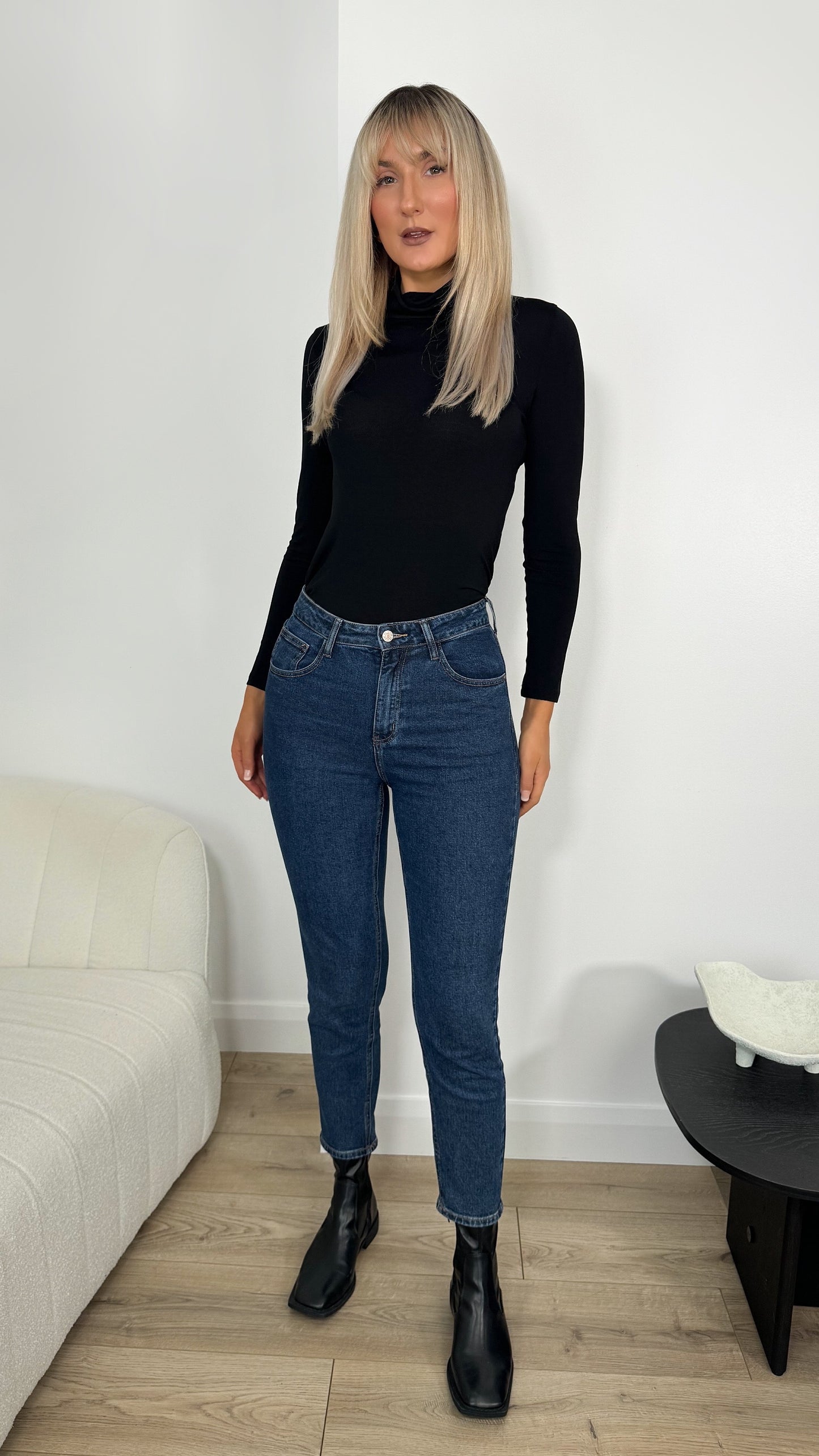 Masie Mom Fit Jeans