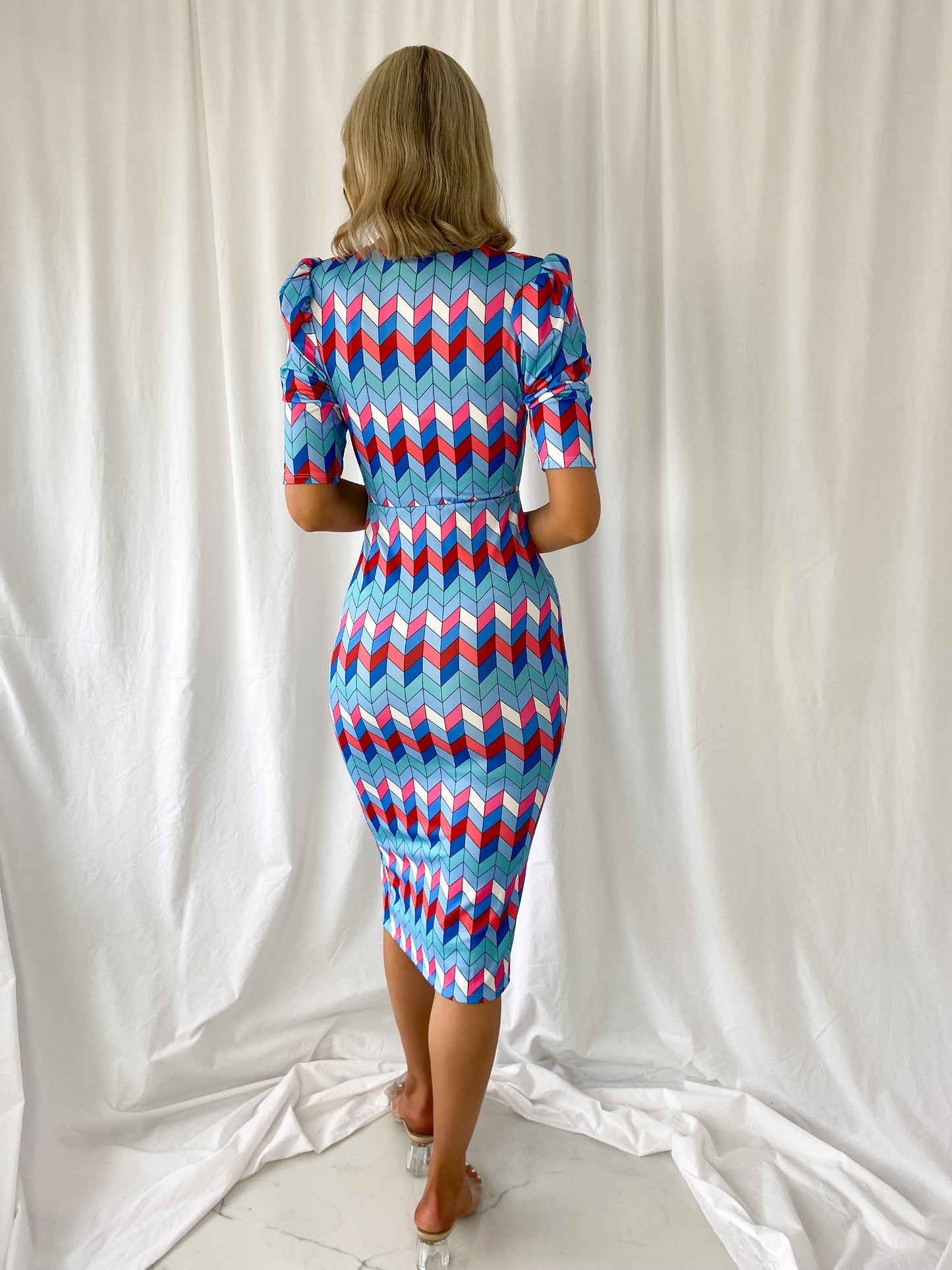 Vivi Printed Pencil Dress with Front Slit - Multicolour
